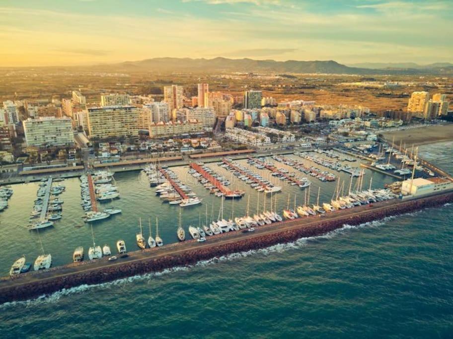 Fantastico Apartamento Junto Al Mar Valencia Luaran gambar